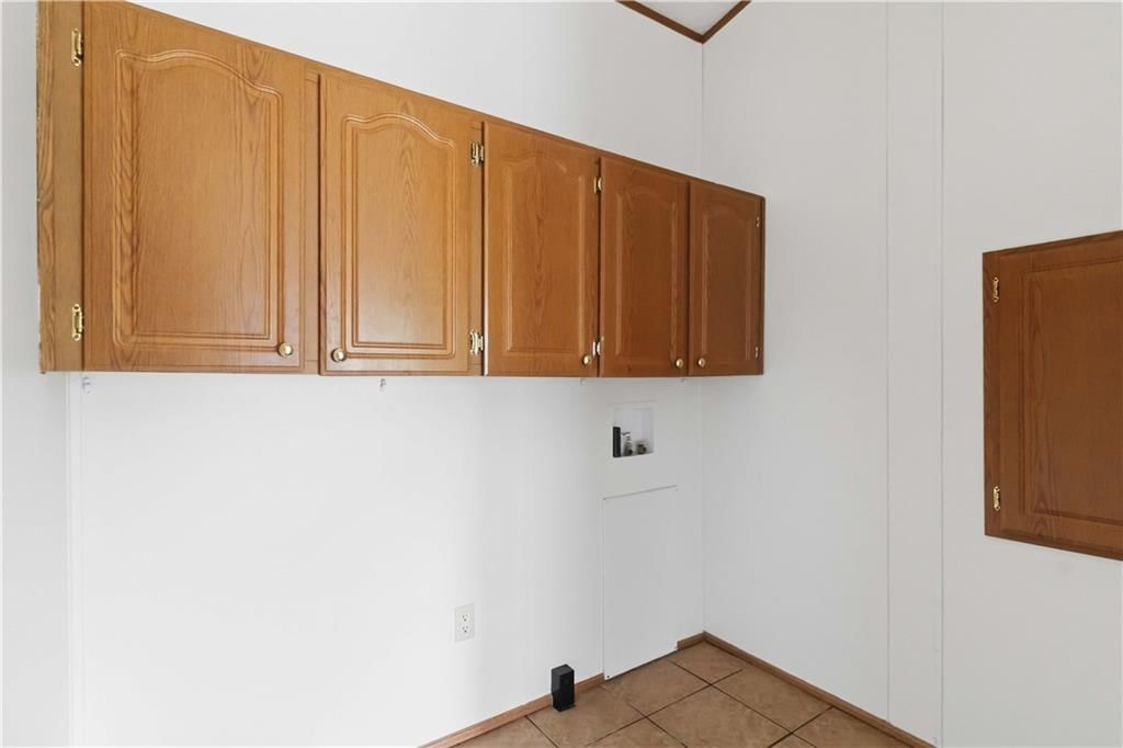 400 Emma Street — photo 14