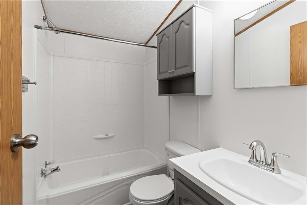 400 Emma Street — photo 23