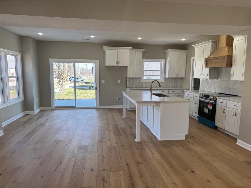 305 N Prairie Street — photo 12