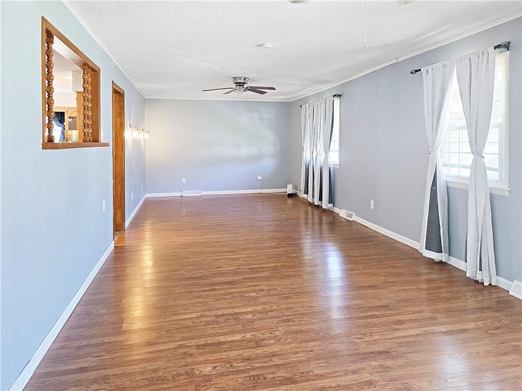 209 W 6th Street — photo 18