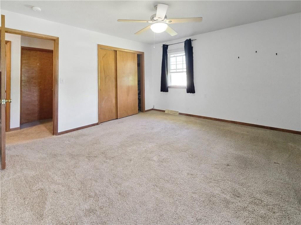 209 W 6th Street — photo 23