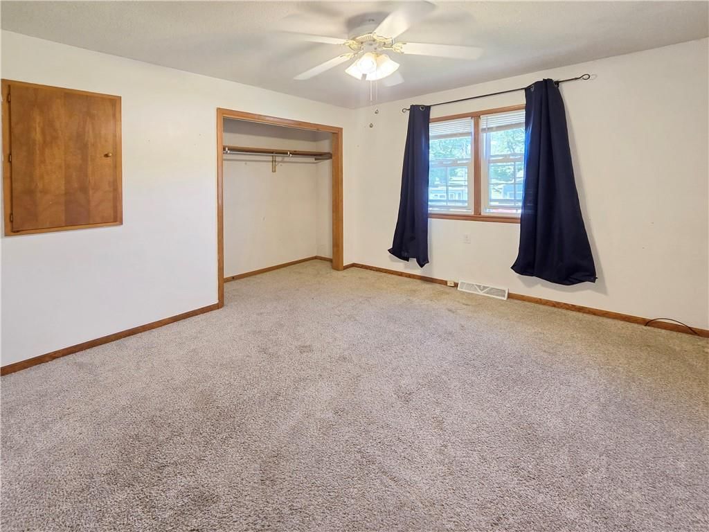 209 W 6th Street — photo 38