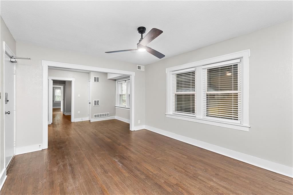 2805 Charlotte Street — photo 7
