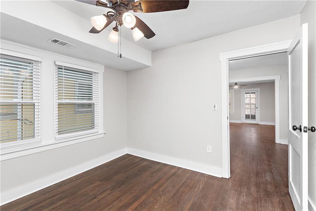 2805 Charlotte Street — photo 18
