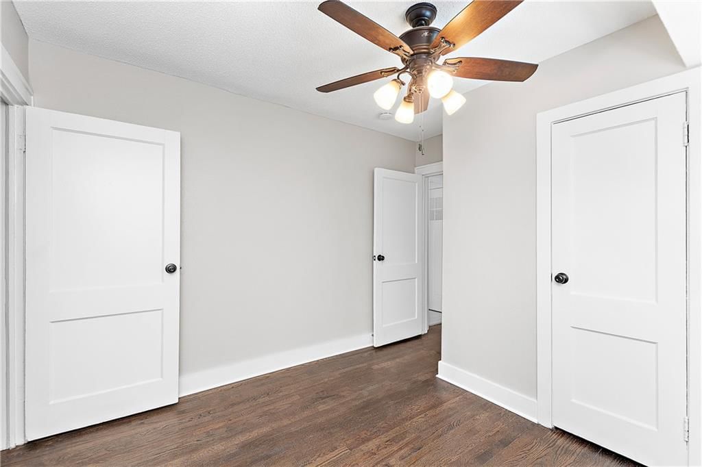 2805 Charlotte Street — photo 19