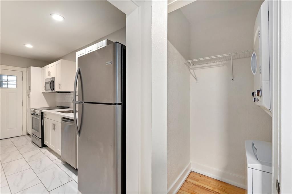 2805 Charlotte Street — photo 25