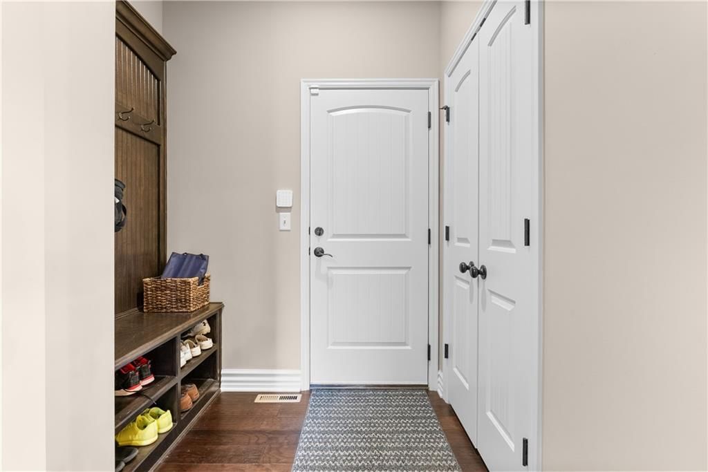 405 SE Mill Creek Circle — photo 24