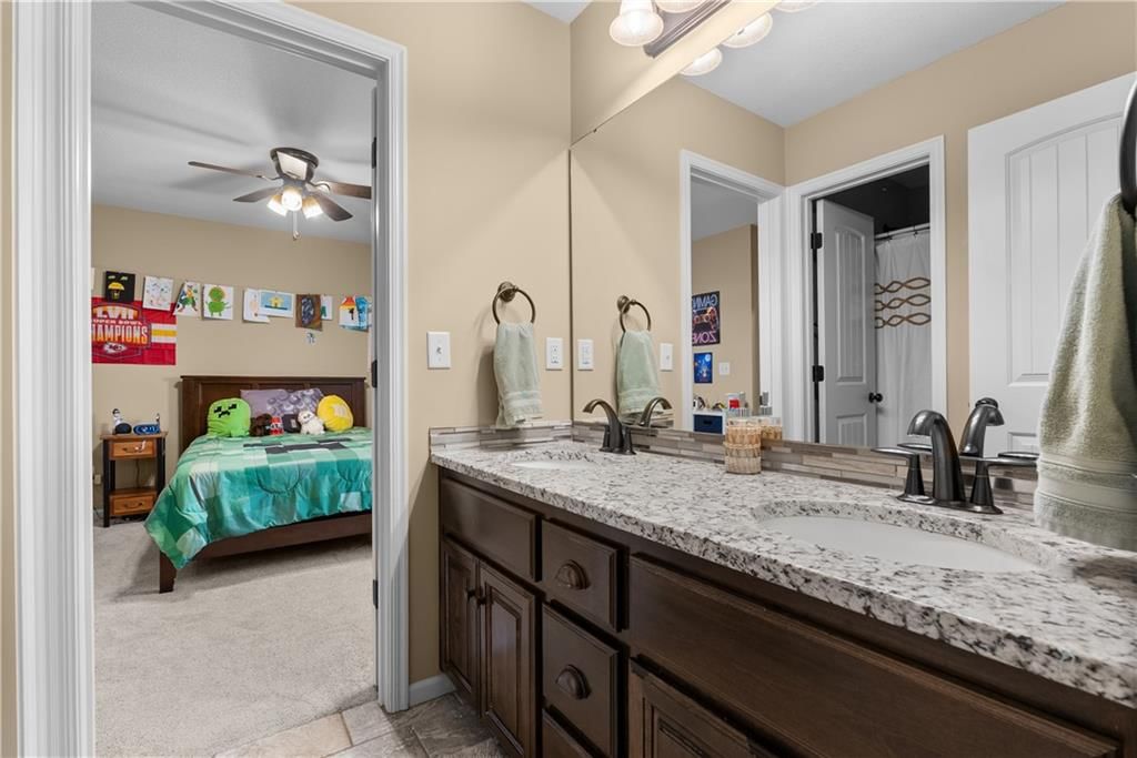405 SE Mill Creek Circle — photo 40