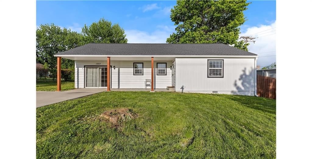 1227 N Jesse James Road — photo 3