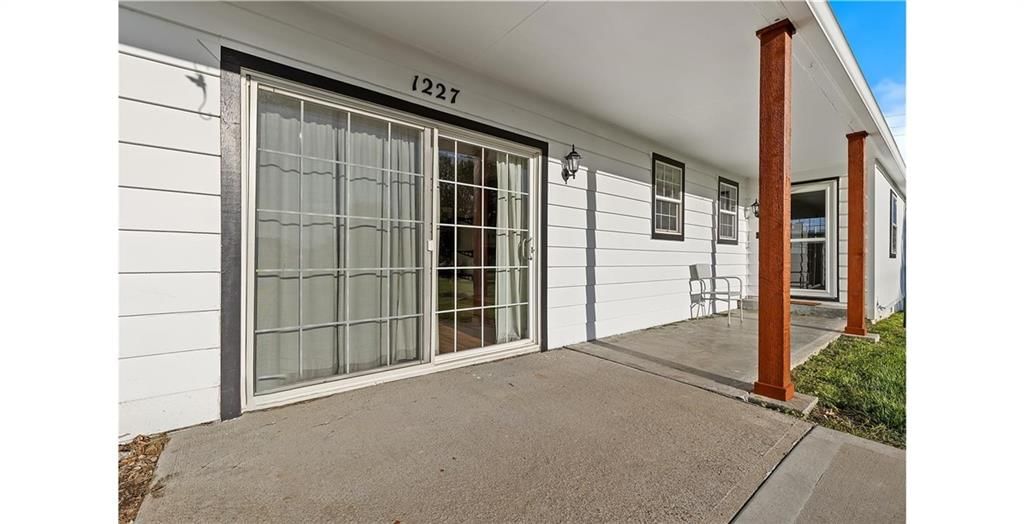 1227 N Jesse James Road — photo 7