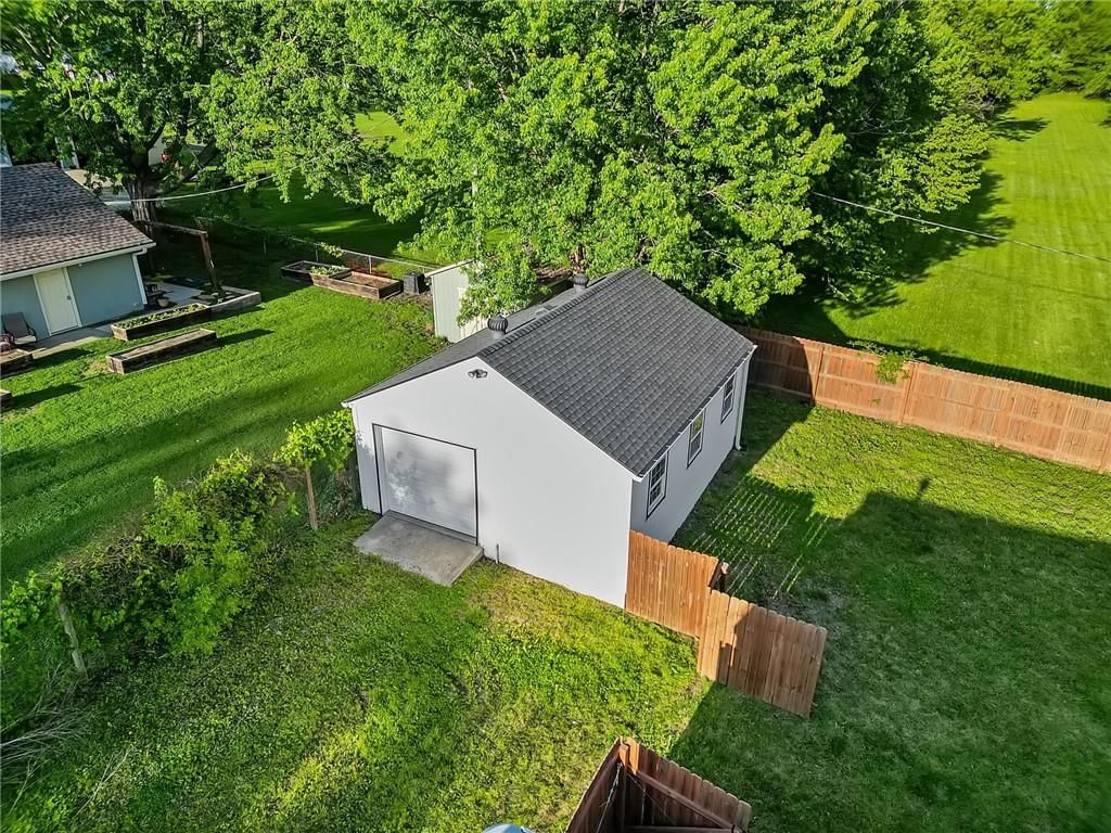 1227 N Jesse James Road — photo 30