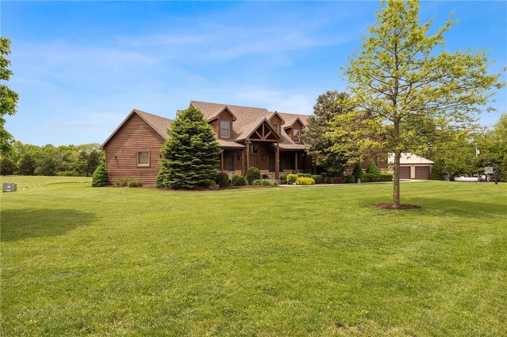 8980 Rowen Road — photo 3