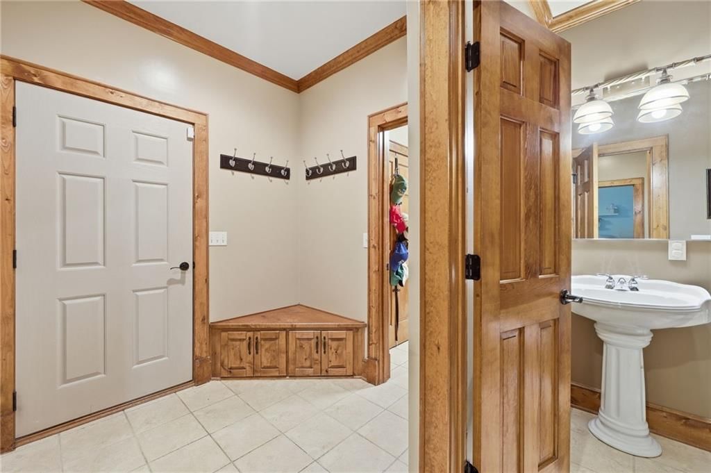 8980 Rowen Road — photo 24