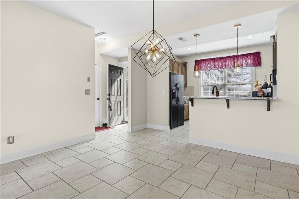 15832 W 61ST Street — photo 2