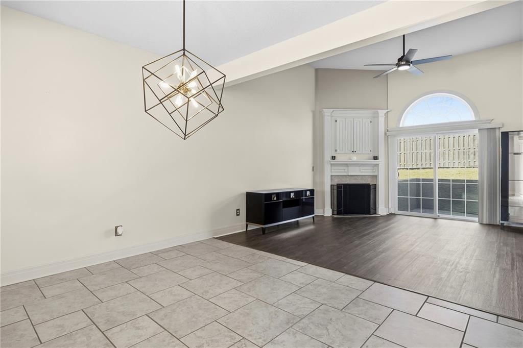 15832 W 61ST Street — photo 10