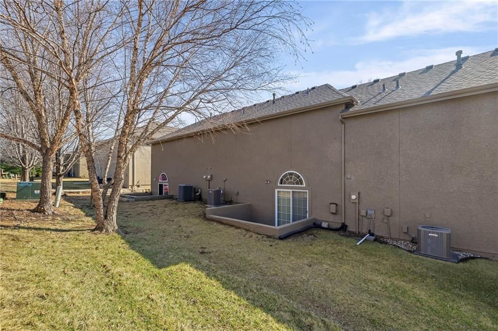 15832 W 61ST Street — photo 34