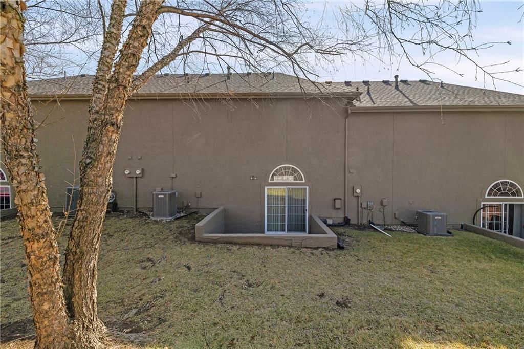 15832 W 61ST Street — photo 35
