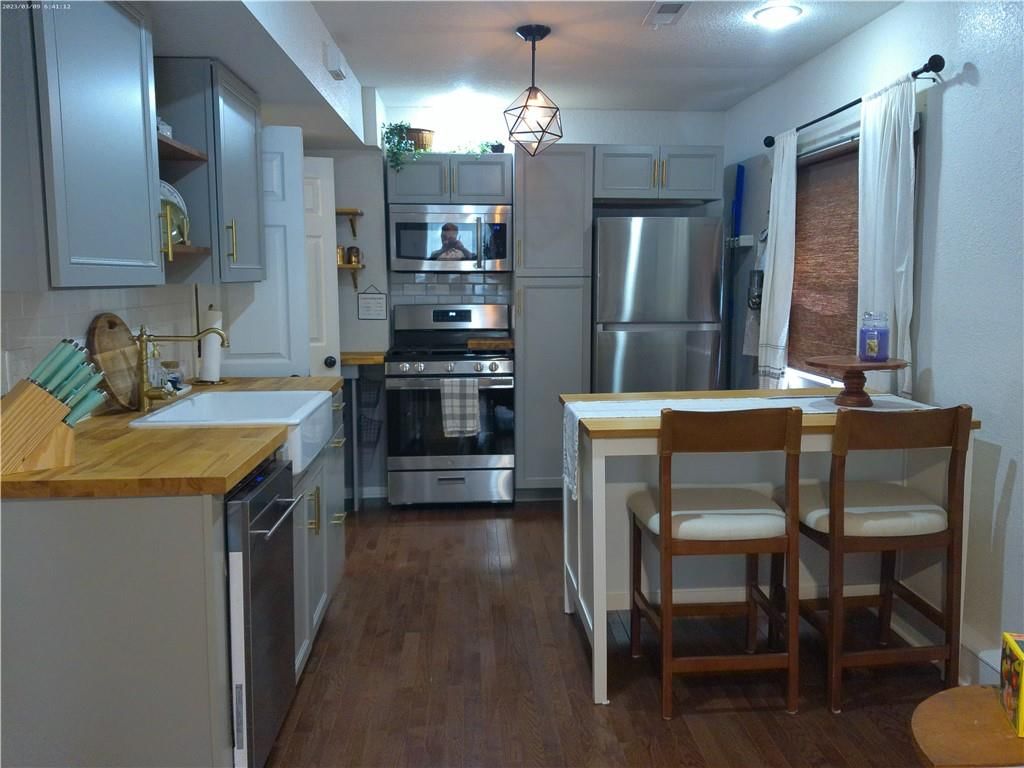 433 S Willow Street — photo 5