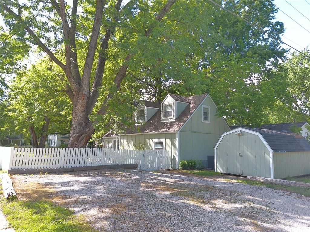 433 S Willow Street — photo 12