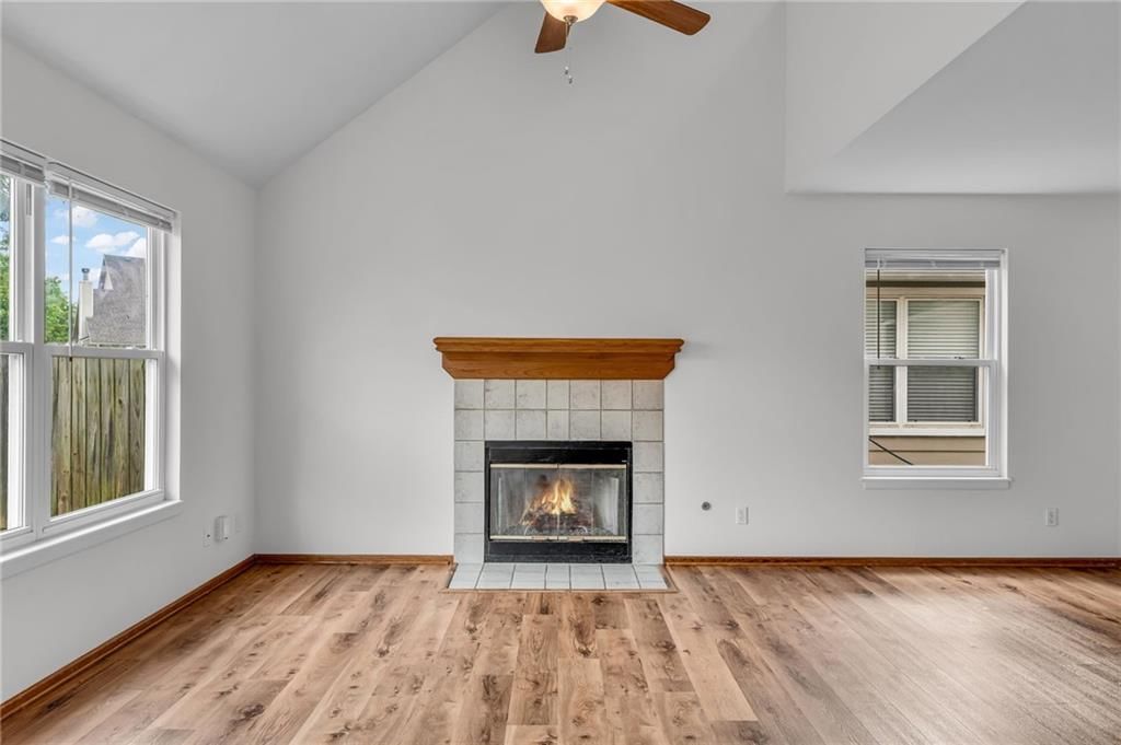 Photo 9 of 35 - 2752 Grand Circle, Lawrence, KS 66047