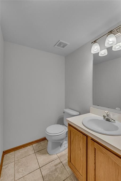 Photo 17 of 35 - 2752 Grand Circle, Lawrence, KS 66047