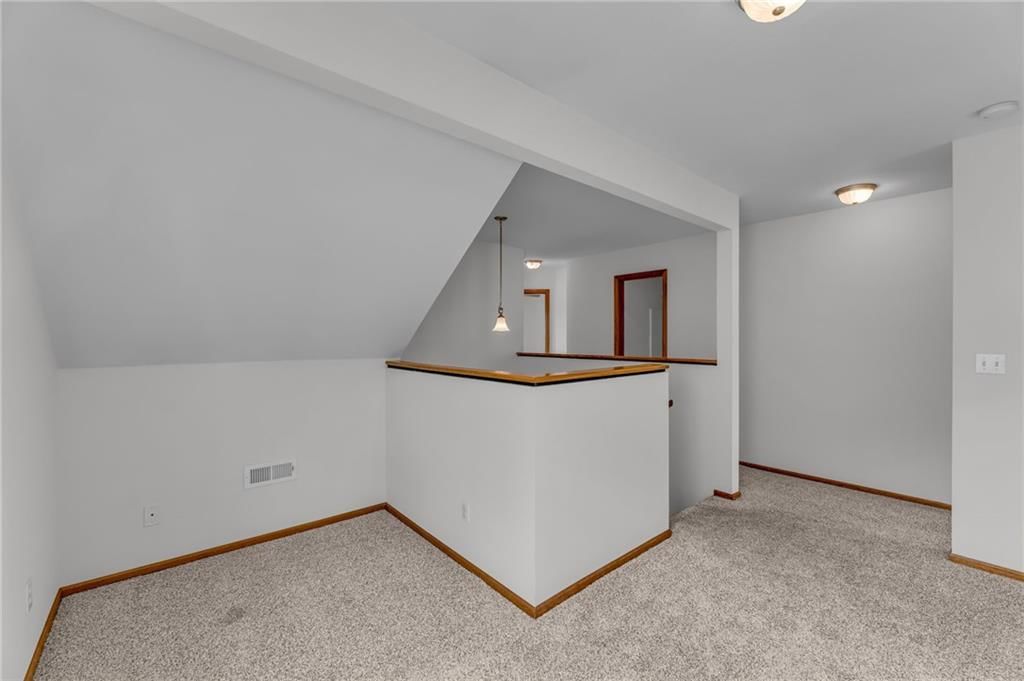 Photo 19 of 35 - 2752 Grand Circle, Lawrence, KS 66047