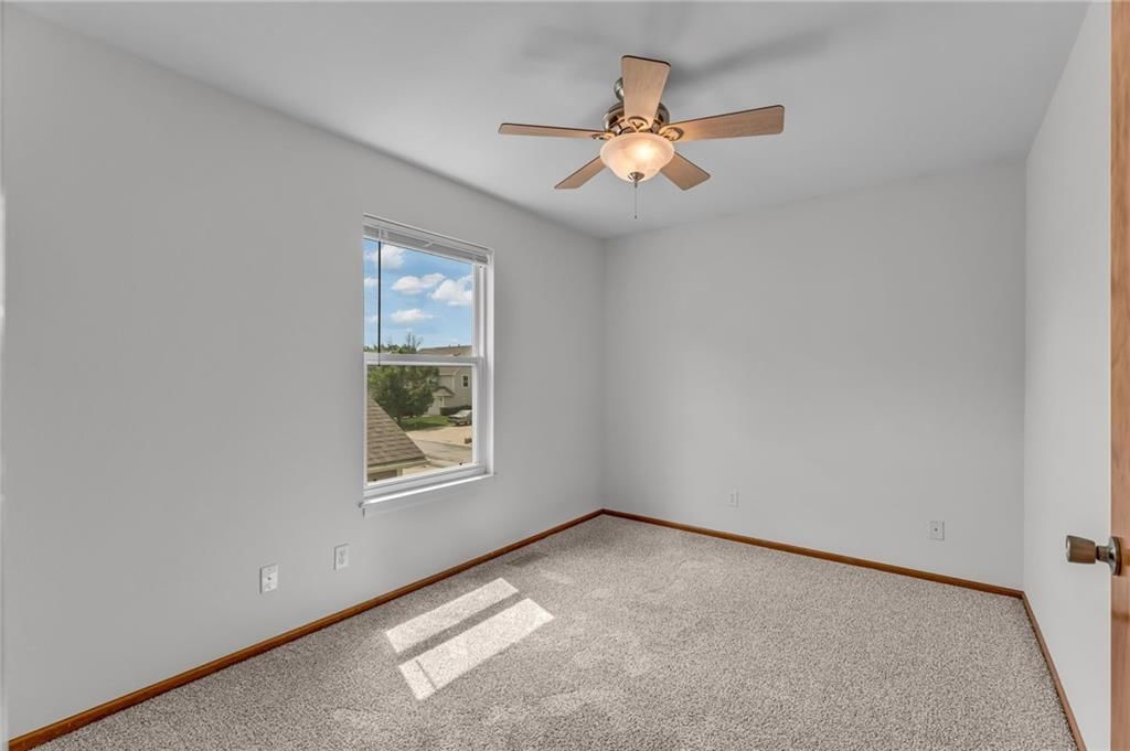 Photo 25 of 35 - 2752 Grand Circle, Lawrence, KS 66047