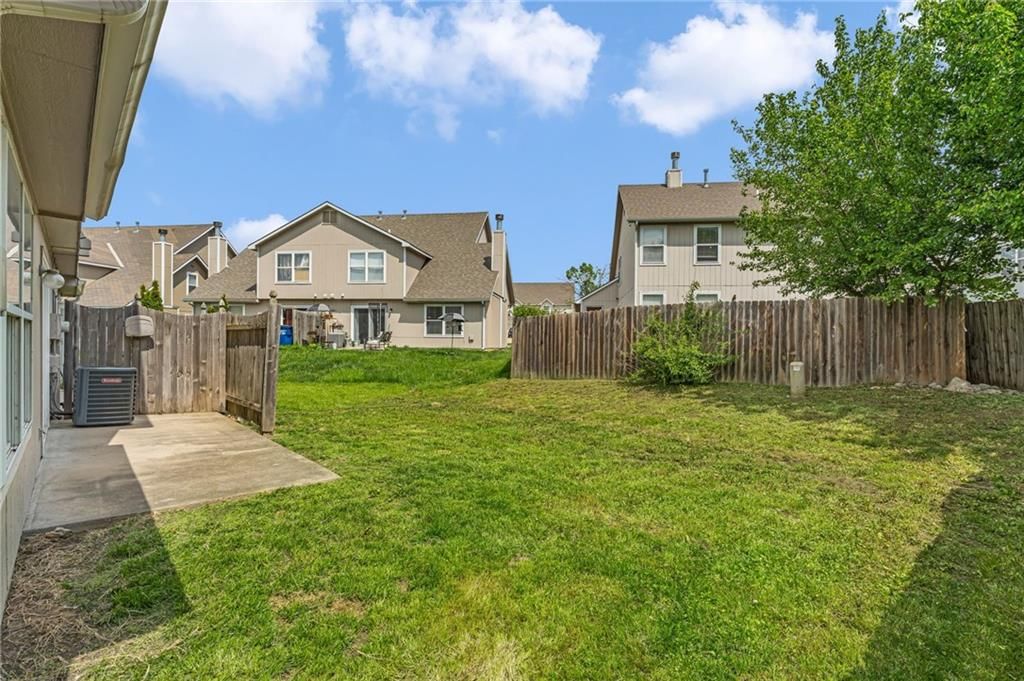 Photo 32 of 35 - 2752 Grand Circle, Lawrence, KS 66047