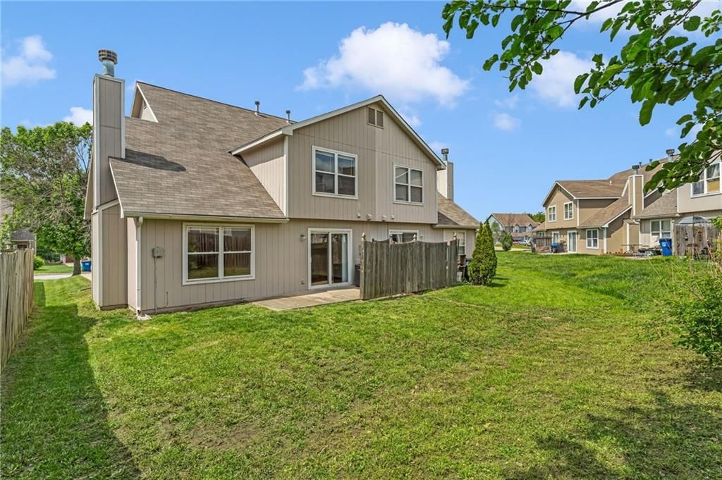 Photo 33 of 35 - 2752 Grand Circle, Lawrence, KS 66047