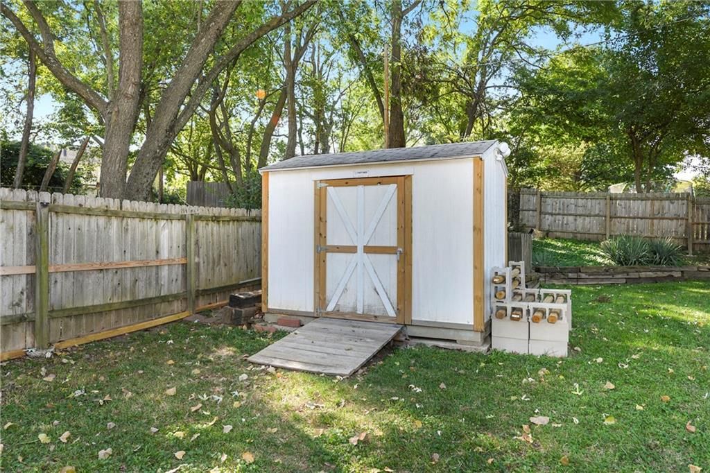 8855 E 53rd Terrace — photo 33