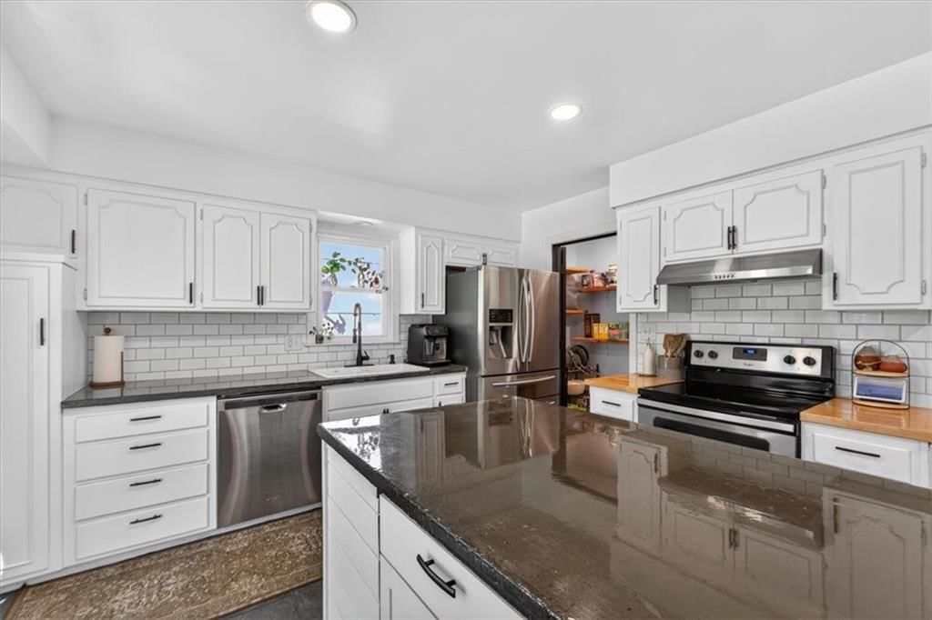 10104 W 93rd Street — photo 12