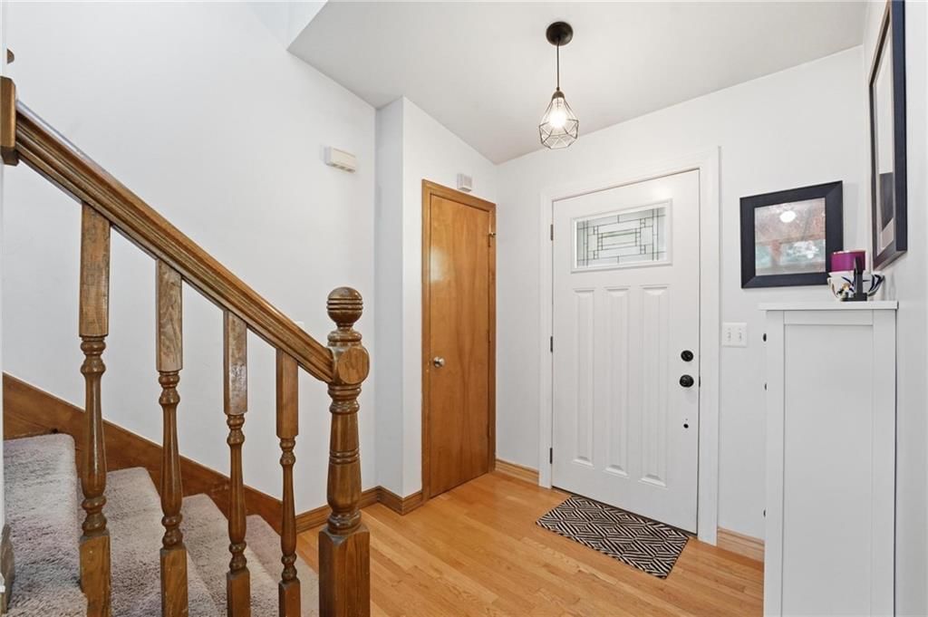 1147 E Sheridan Bridge Lane — photo 2