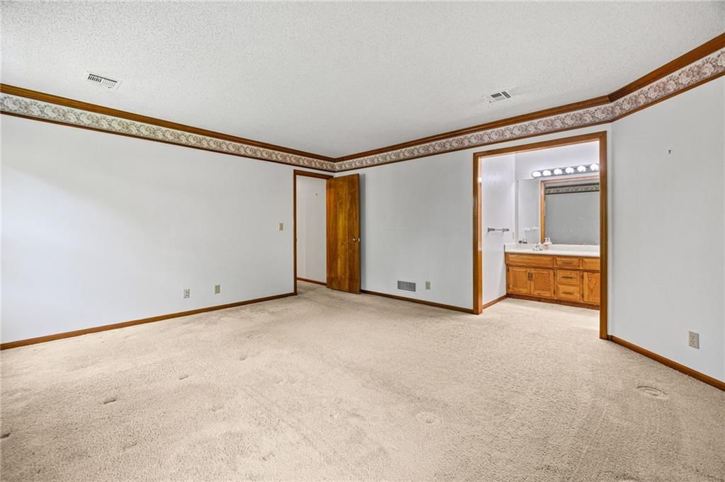 7304 W 114th Terrace — photo 27