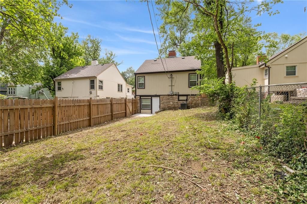 6821 BELLEFONTAINE Avenue — photo 29