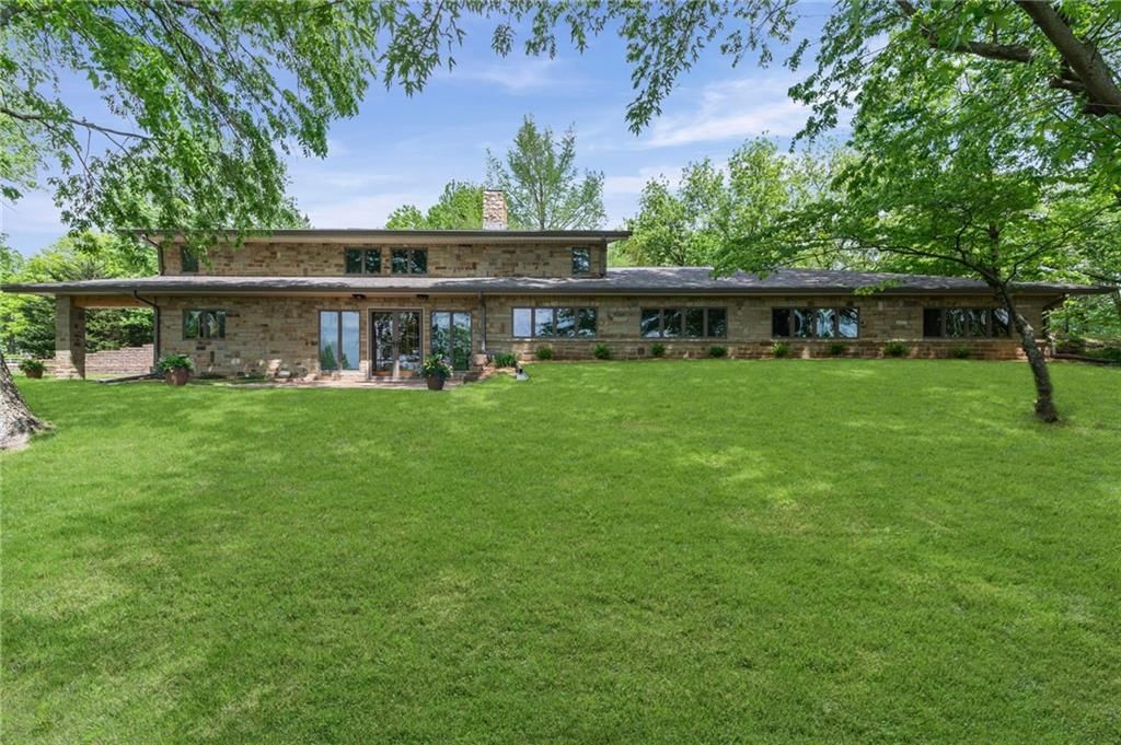 1601 Vogt Road, Raymore, MO