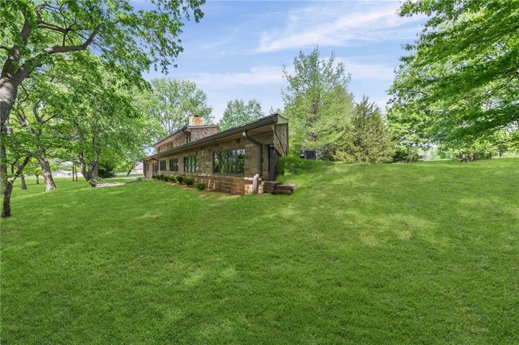 1601 Vogt Road — photo 3