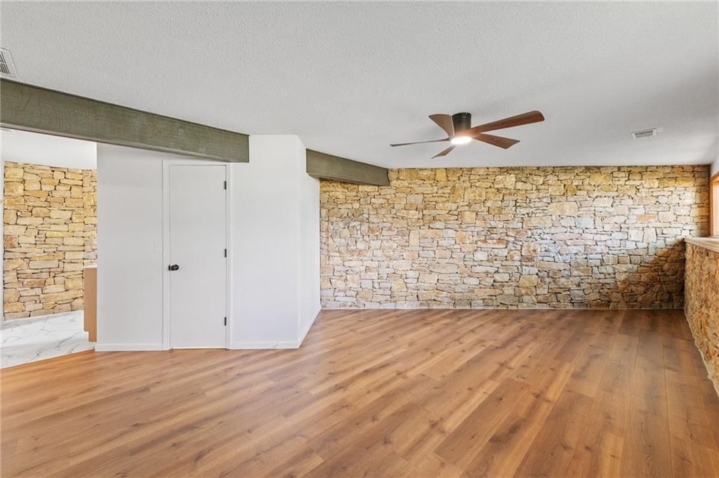 1601 Vogt Road — photo 17