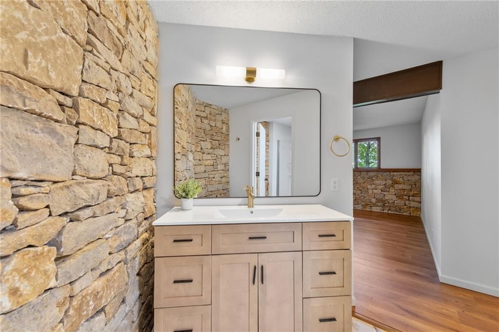 1601 Vogt Road — photo 18