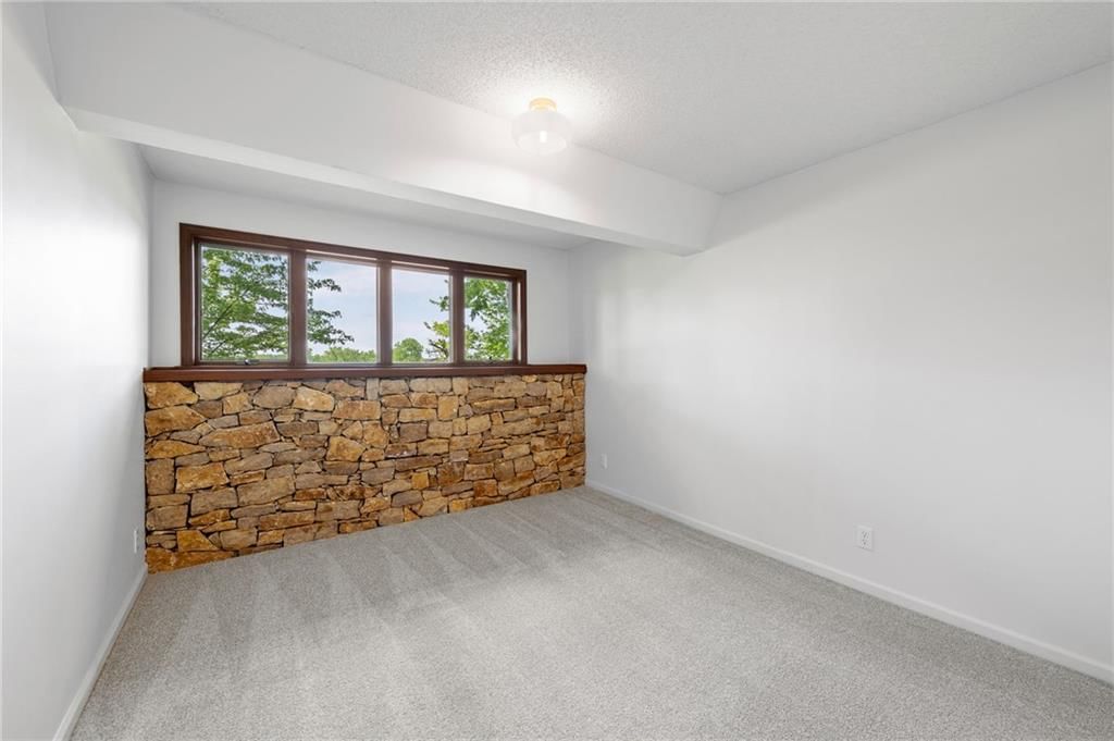 1601 Vogt Road — photo 21