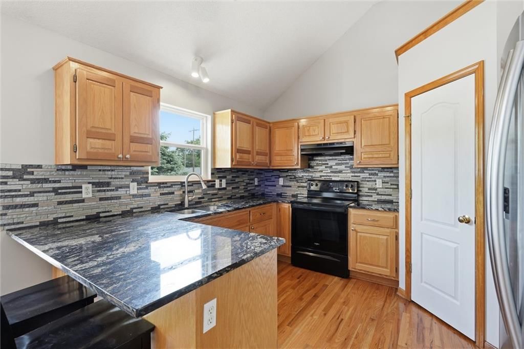 402 Belmont Drive — photo 10