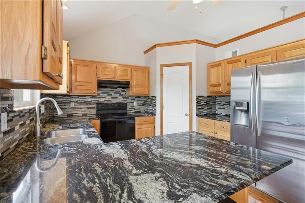 402 Belmont Drive — photo 15