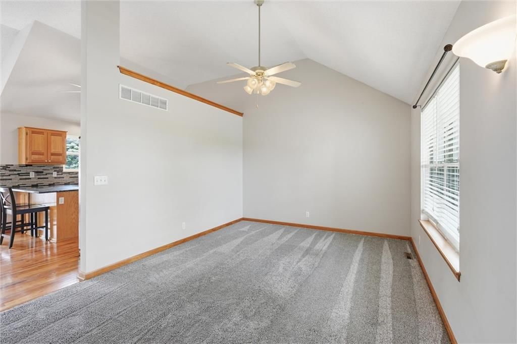 402 Belmont Drive — photo 16