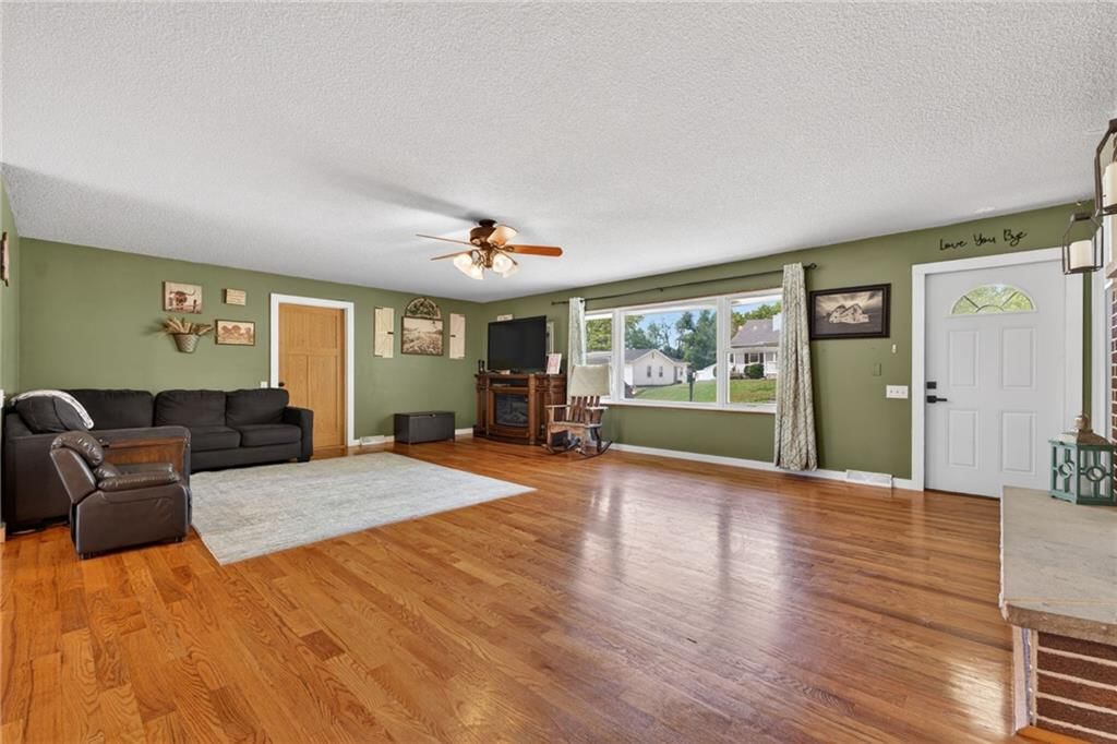 207 Dewey Avenue — photo 5