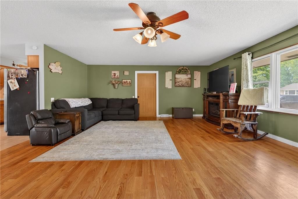 207 Dewey Avenue — photo 6