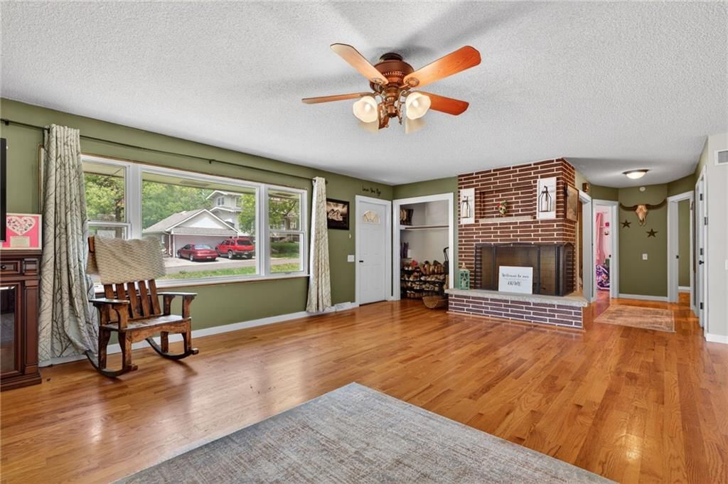 207 Dewey Avenue — photo 10