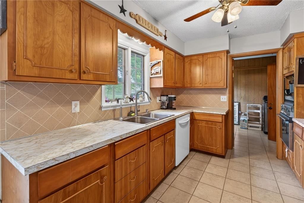 207 Dewey Avenue — photo 12