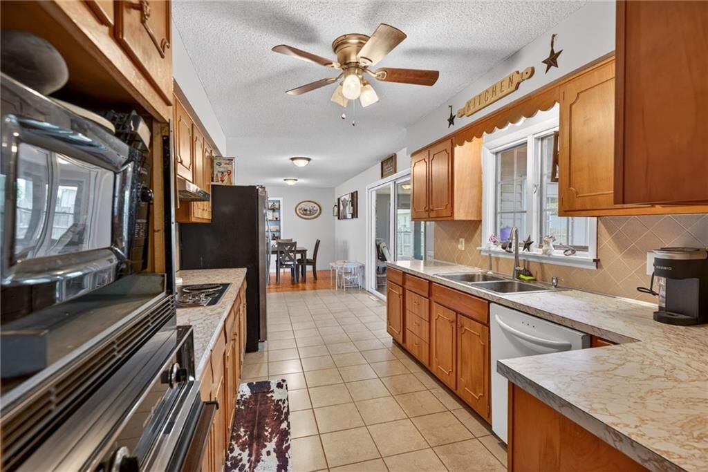 207 Dewey Avenue — photo 13