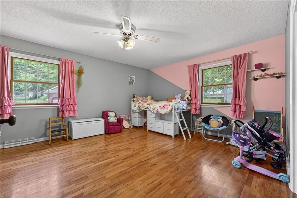 207 Dewey Avenue — photo 20