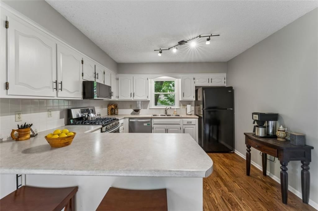 15114 W 123rd Street — photo 15