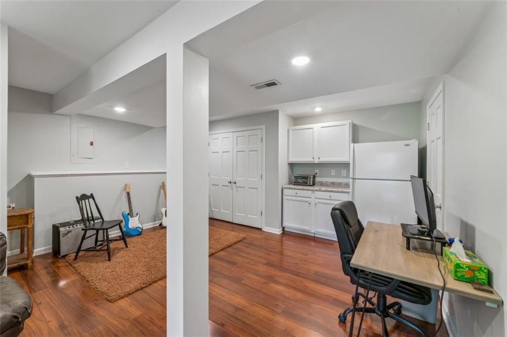 15114 W 123rd Street — photo 30